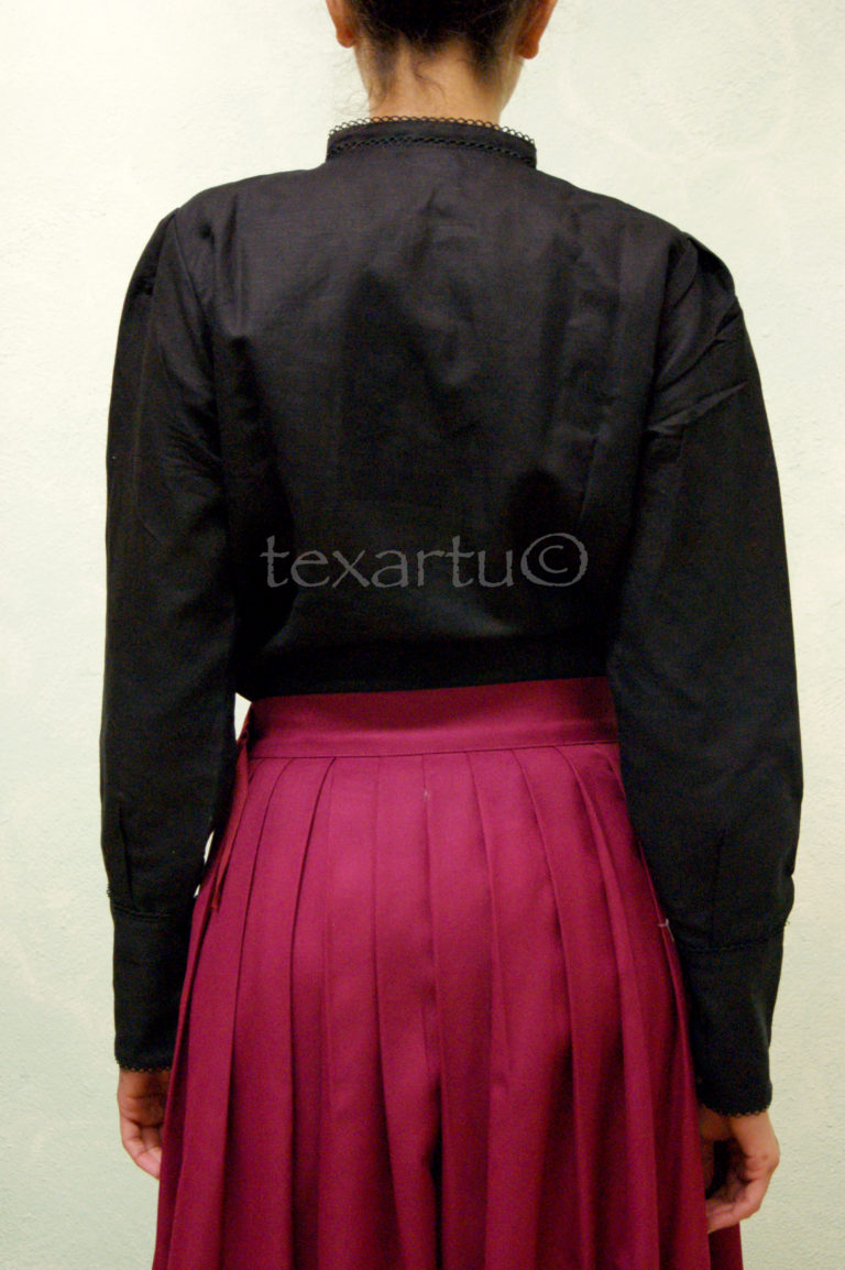 Blusa modelo Txiki